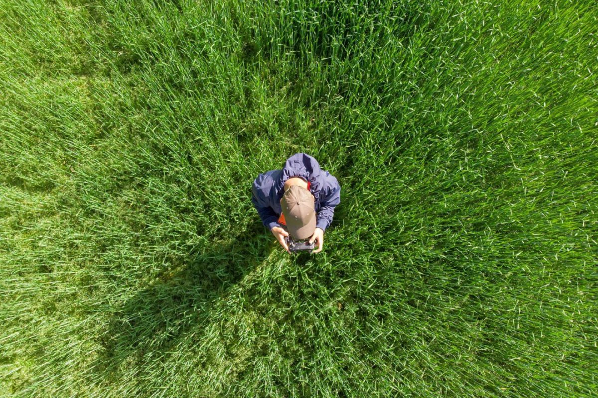 Drone au-dessus du jardin : ce que dit vraiment la loi