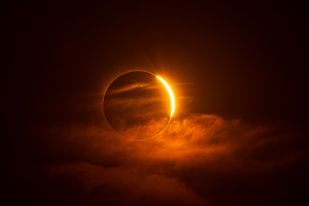 Pourquoi observer l'éclipse solaire totale ?