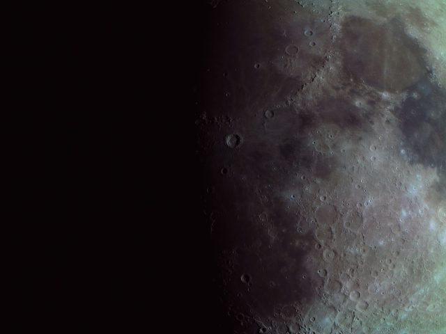 Depuis la découverte, ce cratère lunaire bouleverse nos certitudes