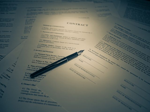 Faire son site internet : ce qu&rsquo;il faut exiger par écrit avant de signer