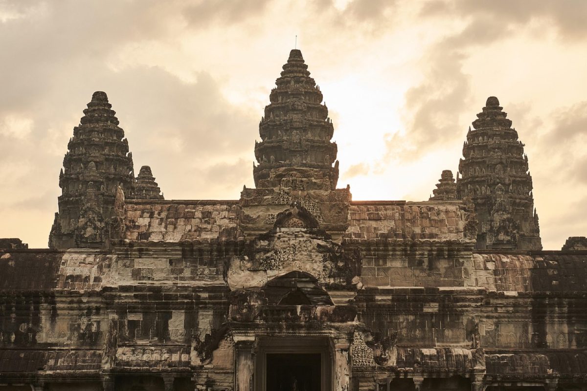 Au Cambodge, les temples d'Angkor se règlent sur l'équinoxe