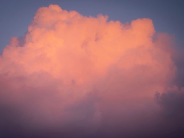 Dès le matin, un nuage géant sur Mars bouleverse nos certitudes atmosphériques