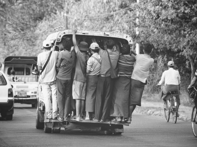 Familles : quel moyen de transport choisir en 2023 ?