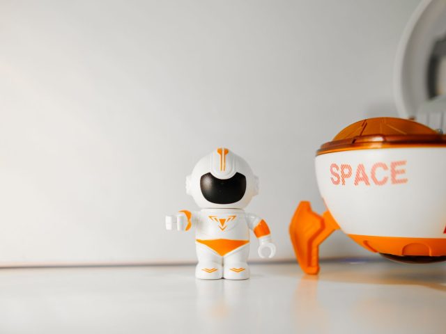 Mission Artémis II : sécurité renforcée avec seulement 9 dommages sur Orion